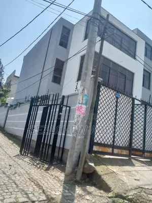 Photo - ለሽያጭ የቀርበ G+2