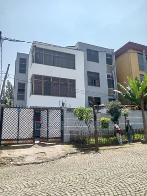 ለሽያጭ የቀርበ G+2