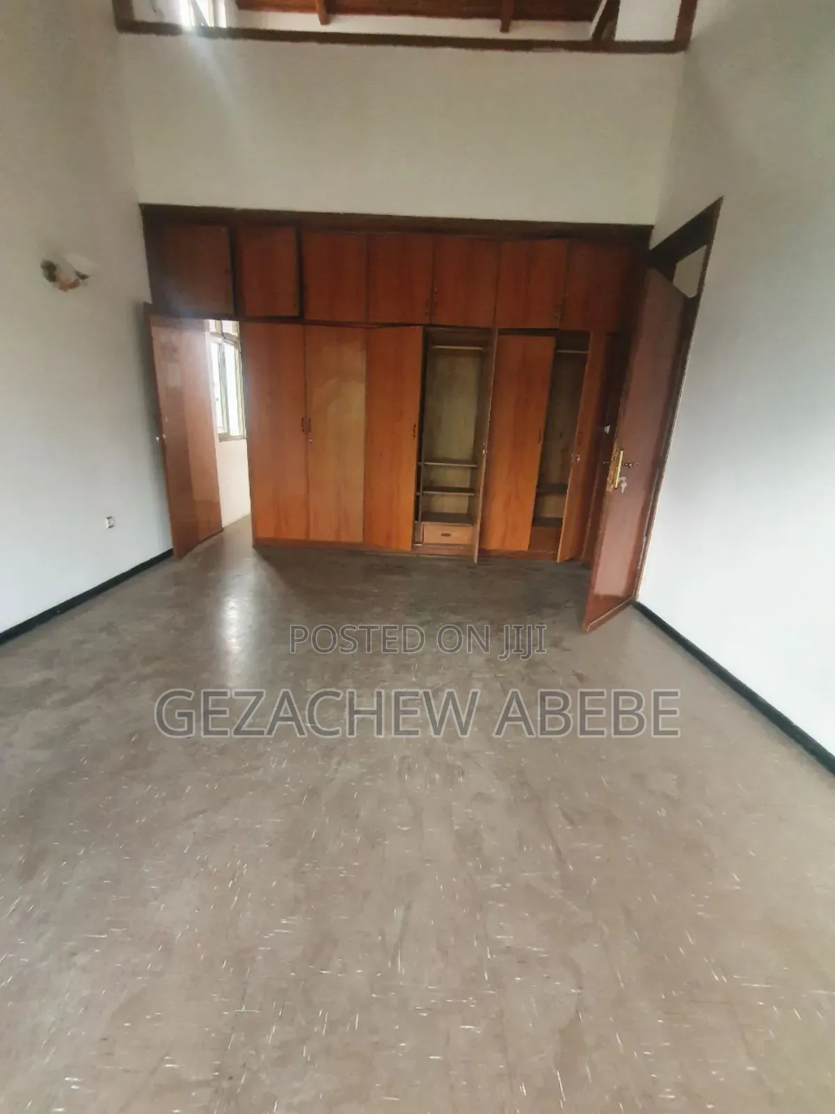 ለሽያጭ የቀርበ G+2