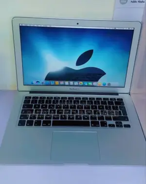 New Laptop Apple MacBook Pro 2017 8GB Intel Core I5 SSD 128GB