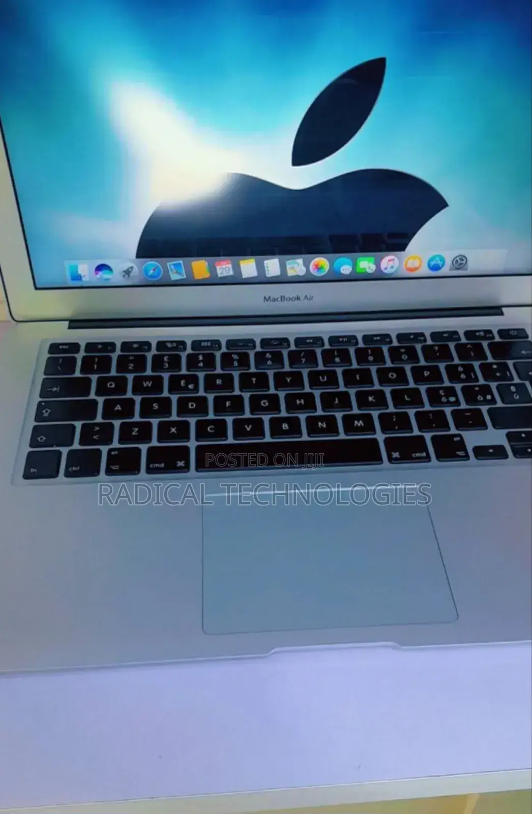 New Laptop Apple MacBook Pro 2017 8GB Intel Core I5 SSD 128GB