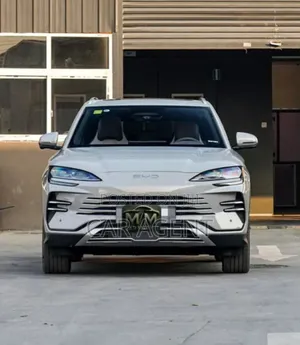 Photo - BYD Song Plus 2025 White