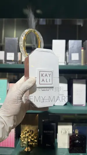 Photo - Kayali Vanilla 28 Perfume for Her
