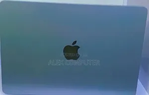 New Laptop Apple MacBook Air 2022 M2 16GB Apple M2 SSD 256GB