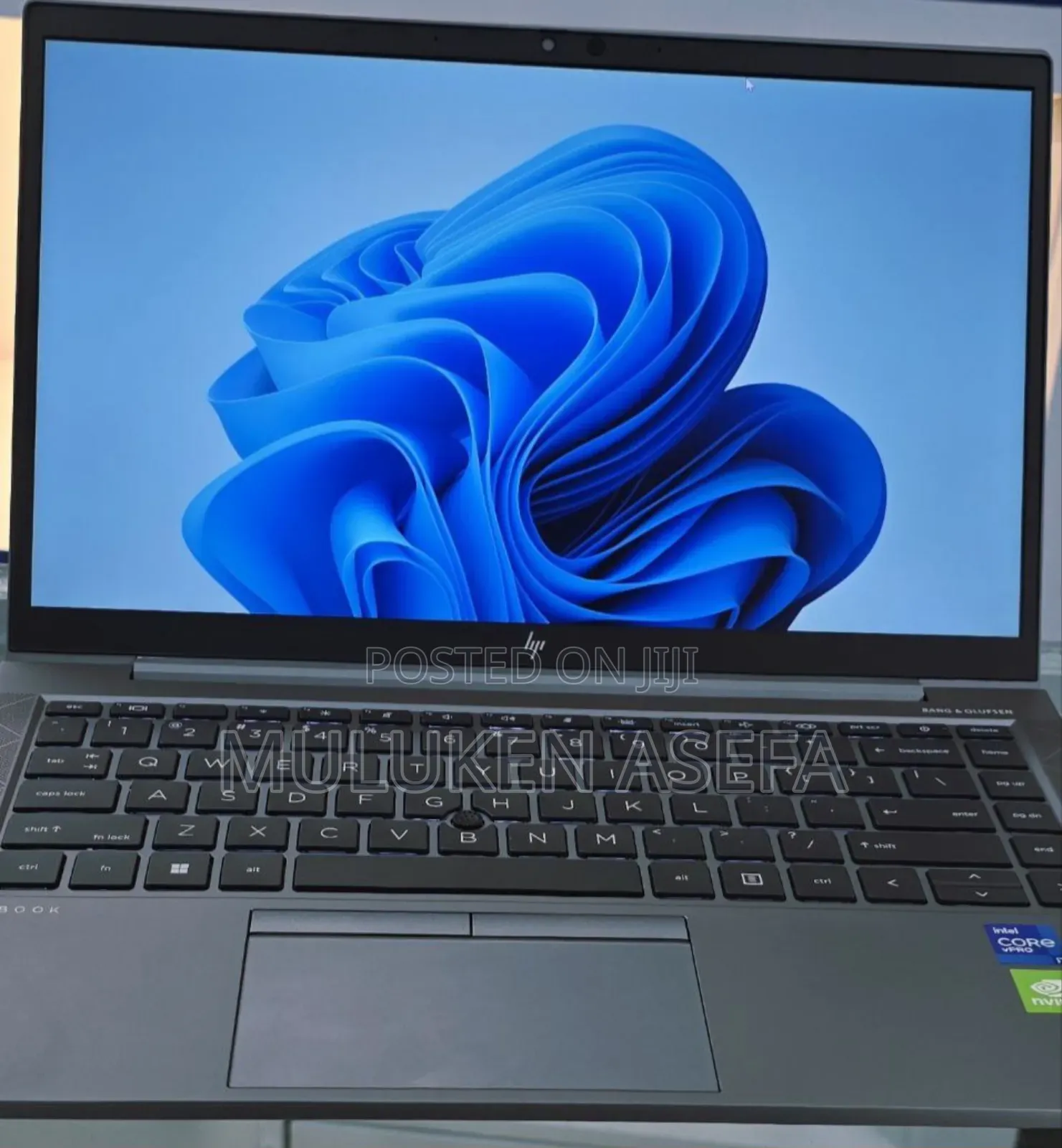 New Laptop HP ZBook Firefly G8 32GB Intel Core I7 SSD 1T