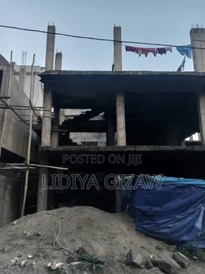 5bdrm House in Akaky Kaliti for sale