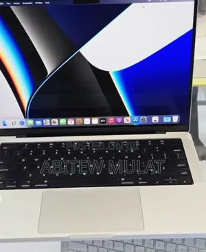 New Laptop Apple MacBook Pro M1 16GB Apple M1 SSD 1T