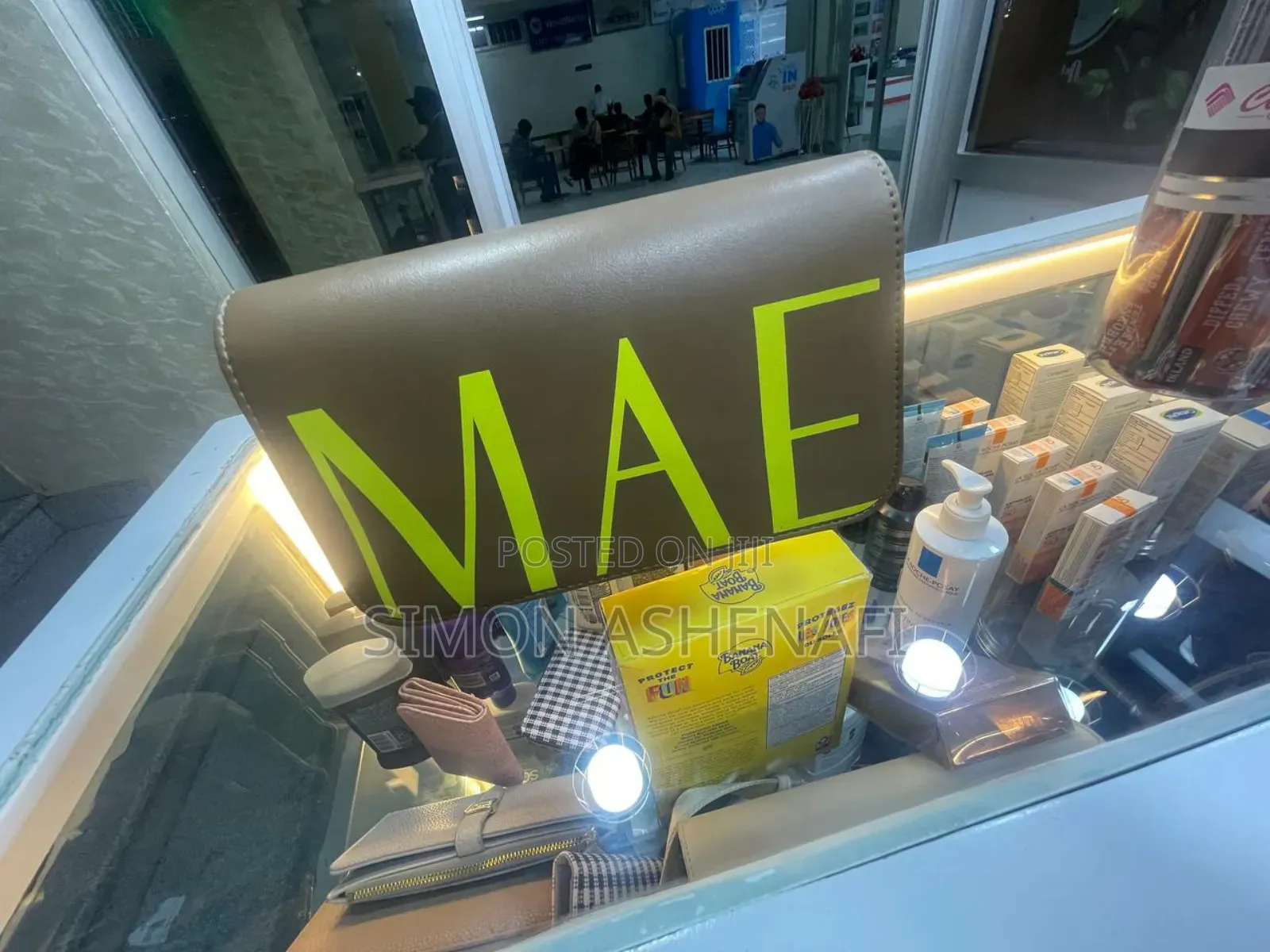 Europe Standard Hand Bags