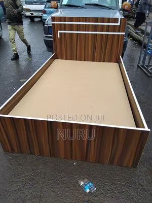 1_20 Laminate አልጋ በትክክለኛ ብረትና በጠንካራ ችፑድ