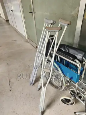 Photo - Top Quality Crutches衹你axillary Bilateral Crutches狡辯new