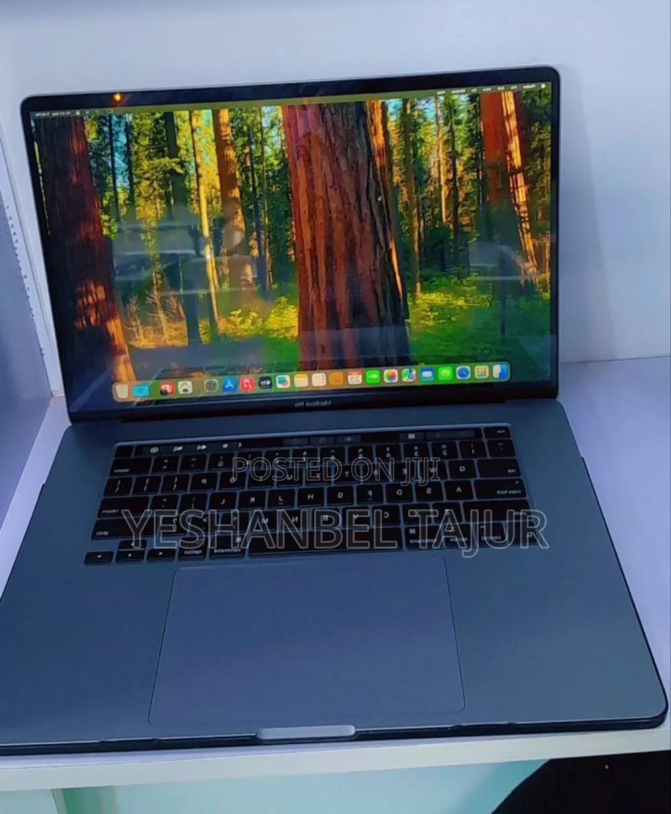 New Laptop Apple MacBook Pro 2019 16GB Intel Core I9 SSD 512GB