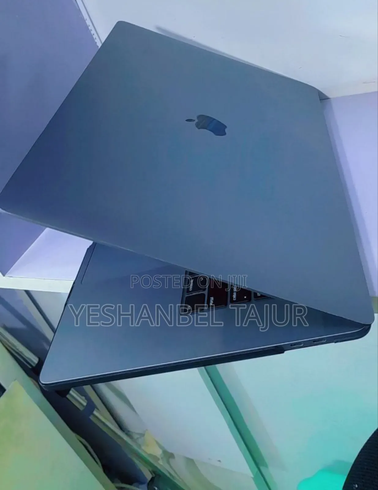 New Laptop Apple MacBook Pro 2019 16GB Intel Core I9 SSD 512GB