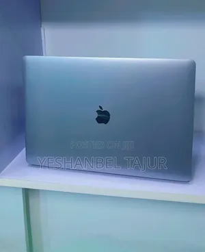 New Laptop Apple MacBook Pro 2019 16GB Intel Core I9 SSD 512GB