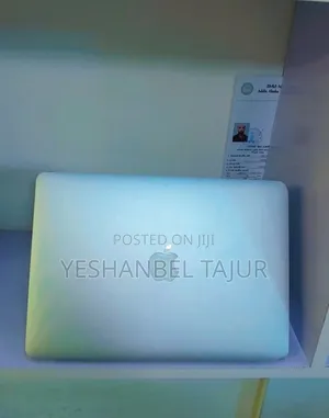 New Laptop Apple MacBook Air 2017 8GB Intel Core I5 SSD 128GB