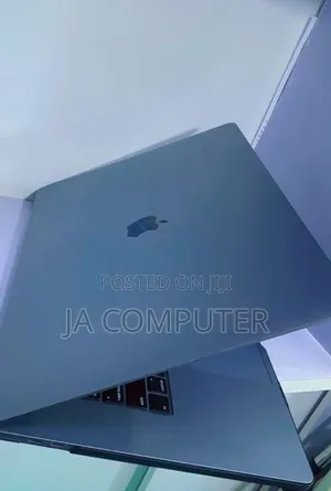 New Laptop Apple MacBook Pro 2019 16GB Intel Core I9 SSD 512GB