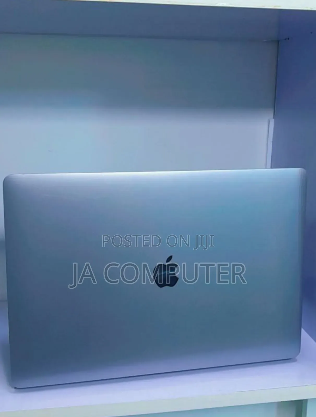 New Laptop Apple MacBook Pro 2019 16GB Intel Core I9 SSD 512GB