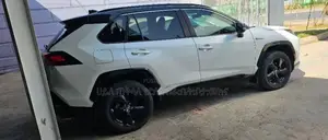 Toyota RAV4 Hybrid 2022 Ivory