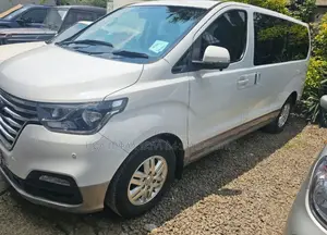 Photo - Hyundai H1 2021 White