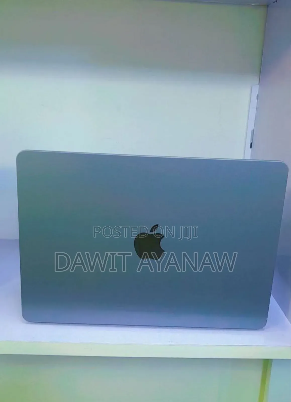 New Laptop Apple MacBook Air 2022 M2 16GB Apple M2 SSD 256GB