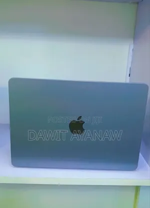 New Laptop Apple MacBook Air 2022 M2 16GB Apple M2 SSD 256GB