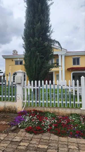 Photo - Furnished 6bdrm Townhouse/Terrace in Ccd Real State, Yeka for sale