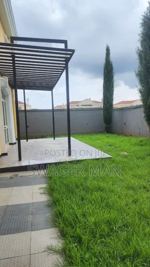 Furnished 6bdrm Townhouse/Terrace in Ccd Real State, Yeka for sale