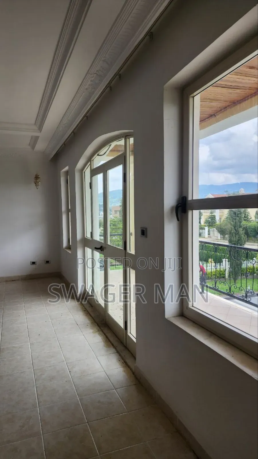 Furnished 6bdrm Townhouse/Terrace in Ccd Real State, Yeka for sale