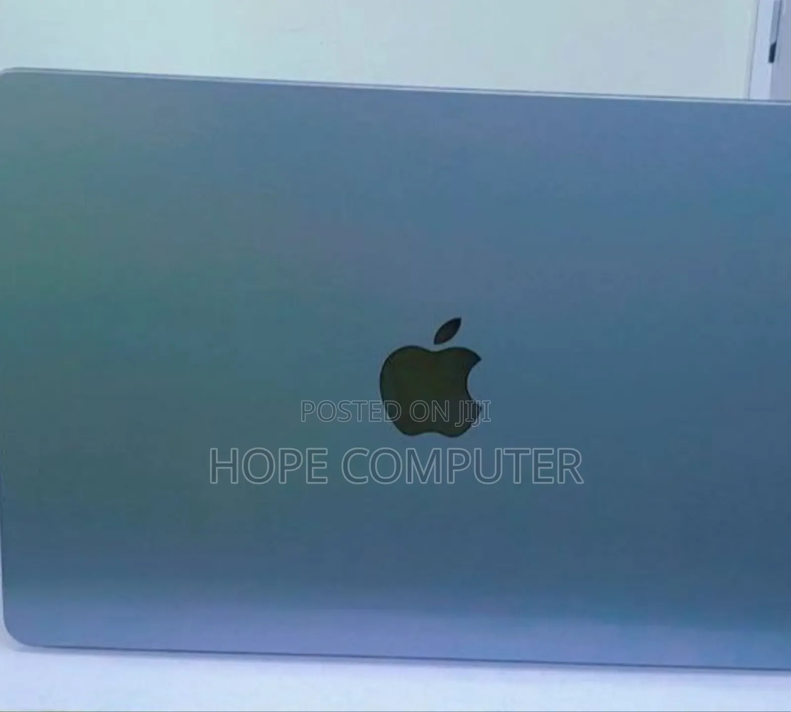 New Laptop Apple MacBook Air 2022 M2 16GB Apple M2 SSD 256GB