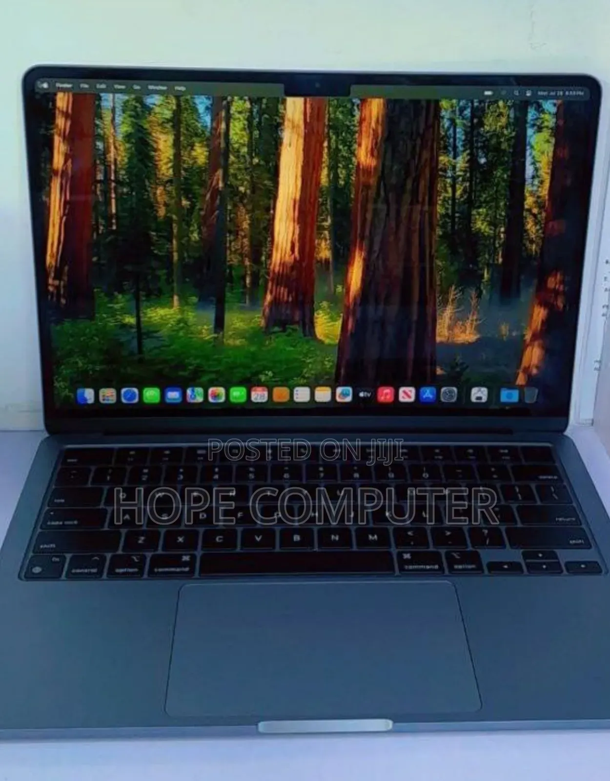 New Laptop Apple MacBook Air 2022 M2 16GB Apple M2 SSD 256GB
