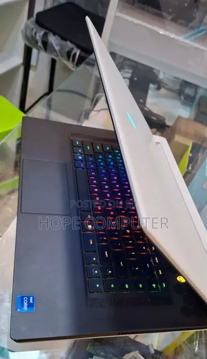 New Laptop Alienware M17x R2 32GB Intel Core I7 SSD 1T