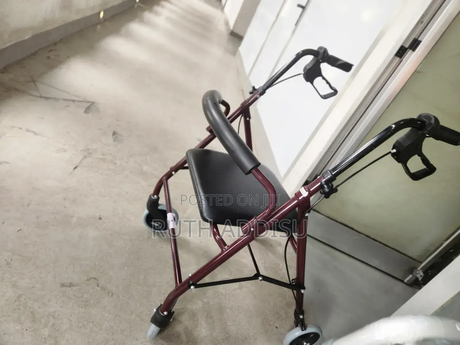 Standard Four Wheel With Frane Walker襖你walker盎蔽walker New