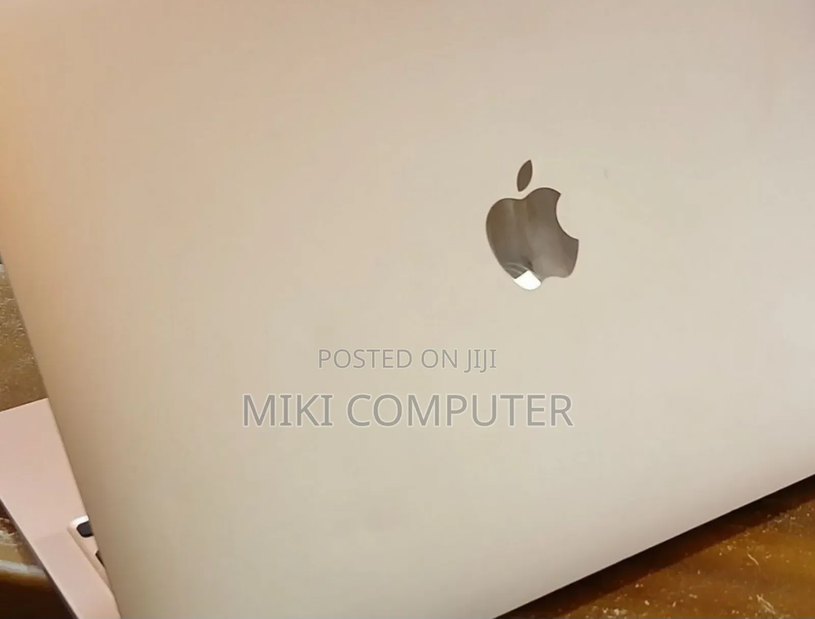 New Laptop Apple MacBook Air 2020 M1 8GB Intel SSD 256GB