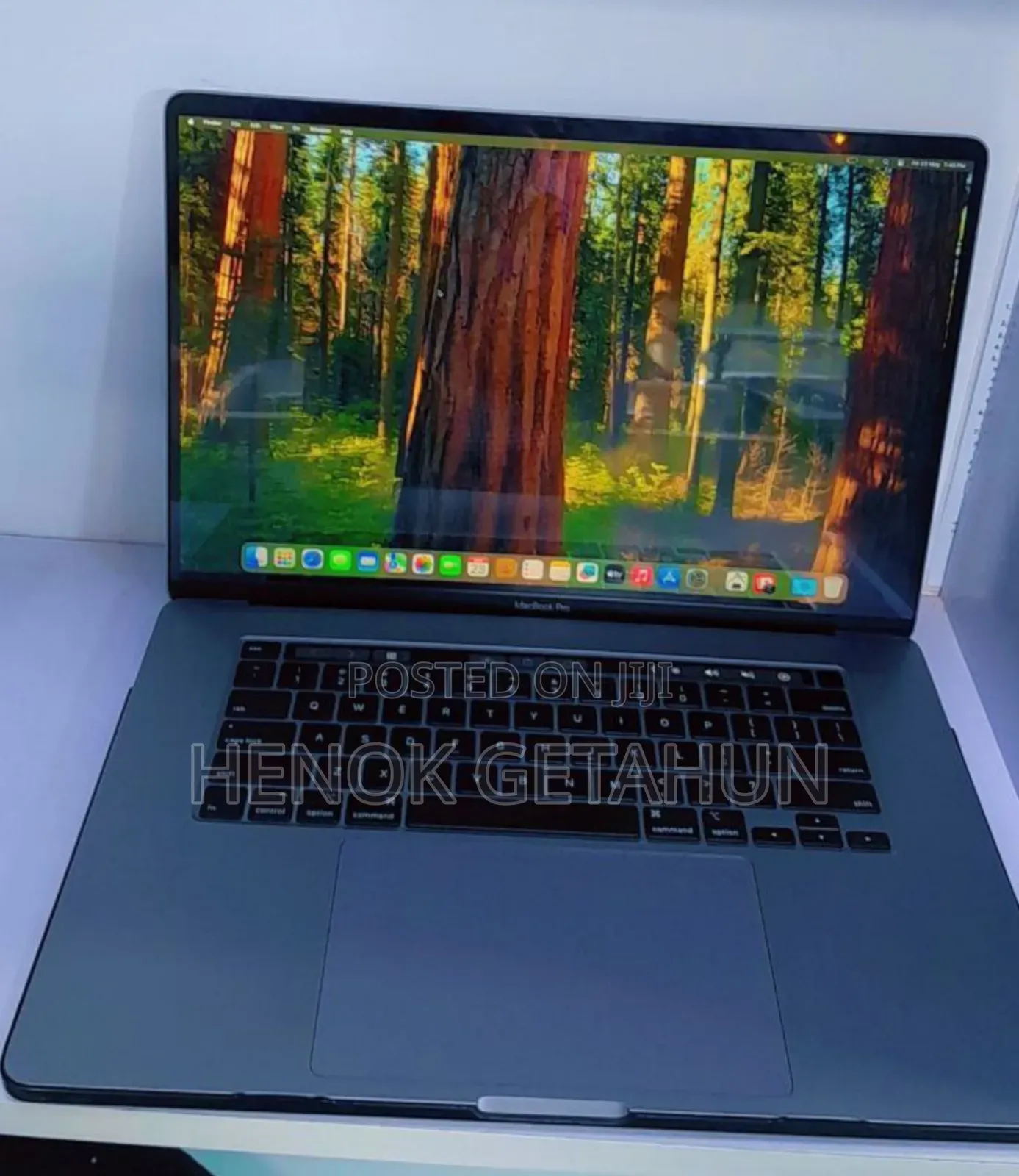 New Laptop Apple MacBook Pro 2019 16GB Intel Core I9 SSD 512GB