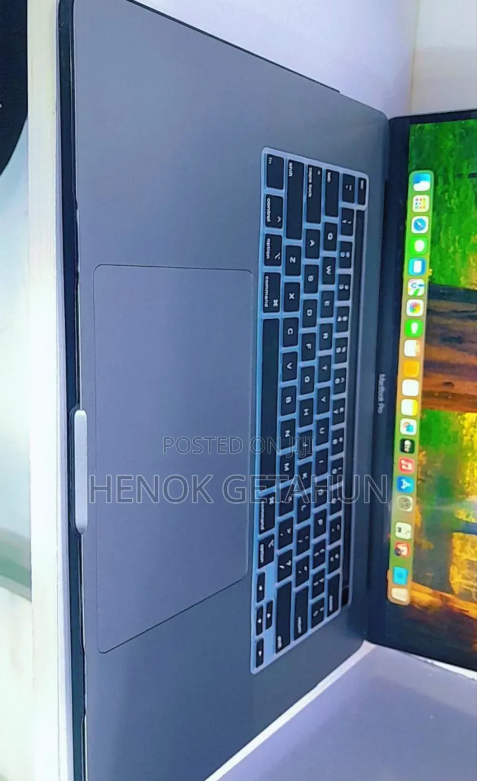 New Laptop Apple MacBook Pro 2019 16GB Intel Core I9 SSD 512GB