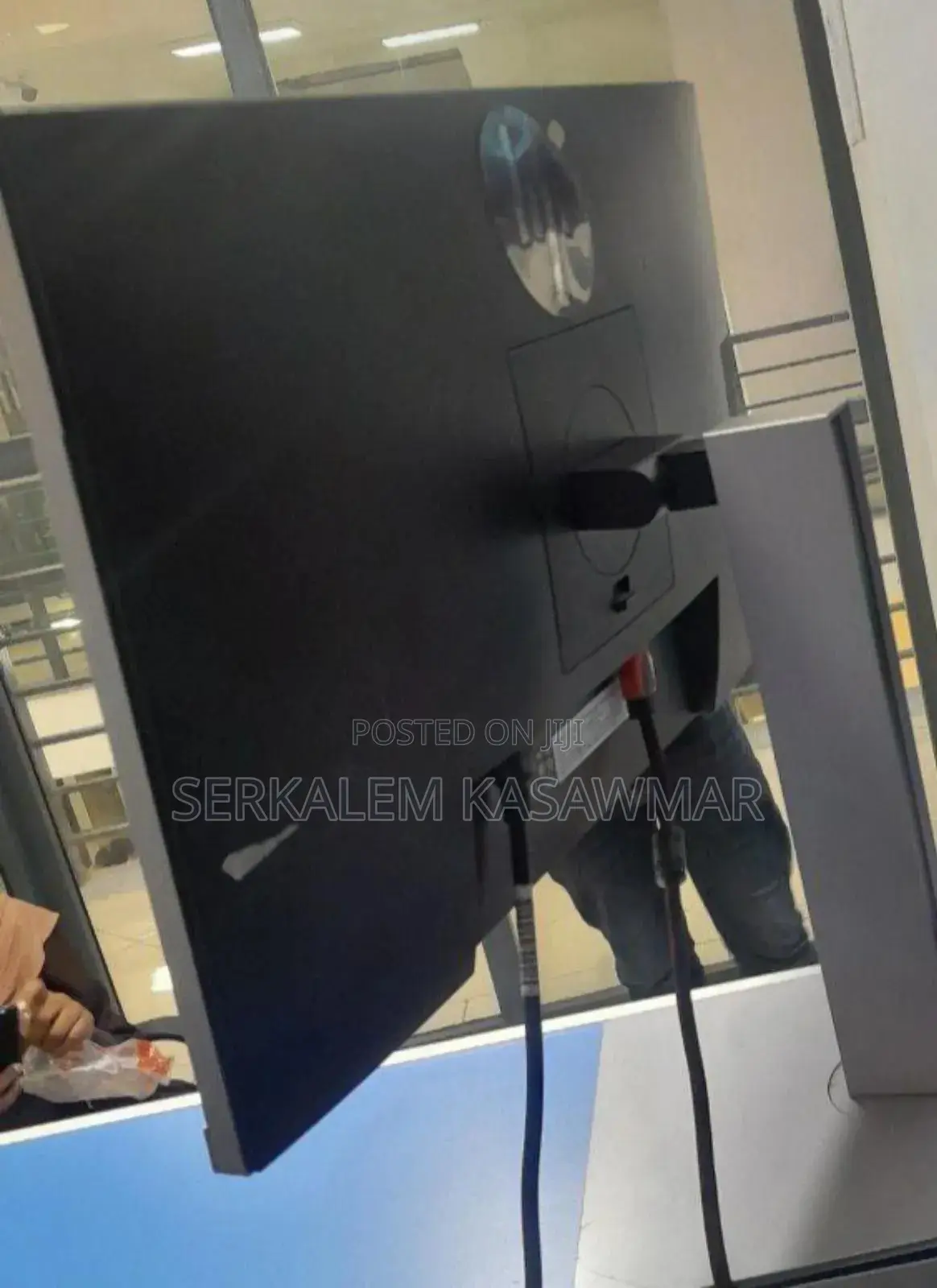 1frame Less Monitor 27