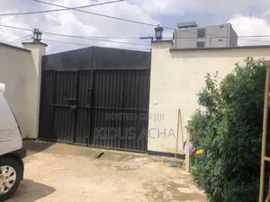 Furnished 3bdrm Villa in Gullele for sale