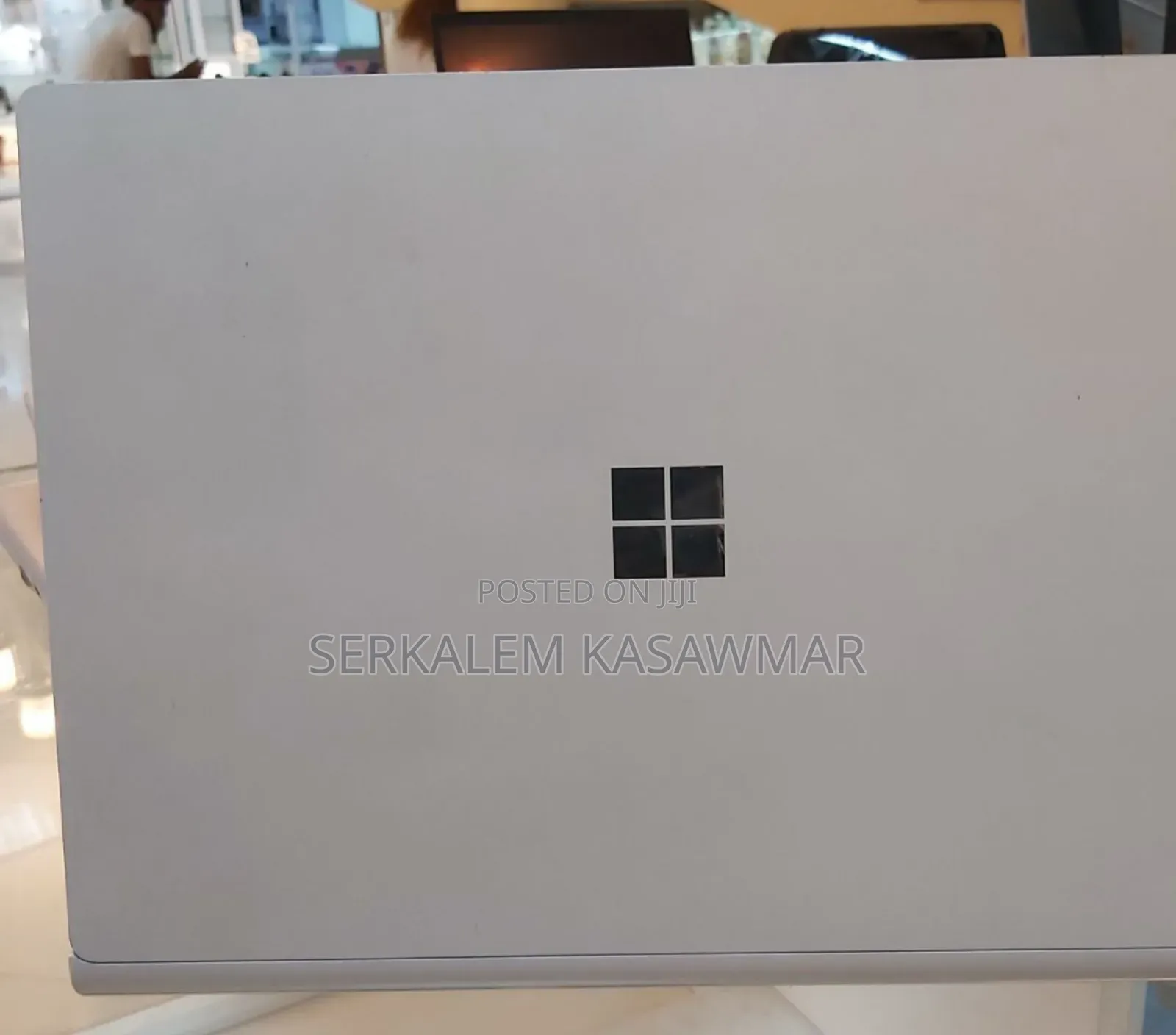 New Laptop Microsoft Surface 8GB Intel Core i5 SSD 256GB