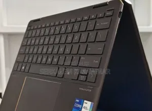 Photo - New Laptop HP Spectre 16GB Intel Core I7 SSD 512GB