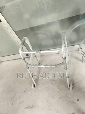 Photo - Foldable Walker管轄medical Walker长你safe Walker褣不walker New