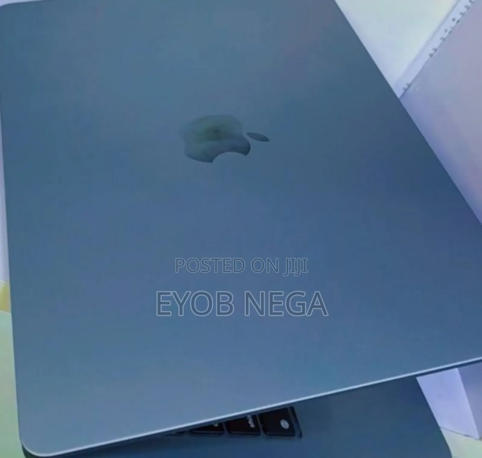 New Laptop Apple MacBook Air 2022 M2 16GB Apple M2 SSD 256GB