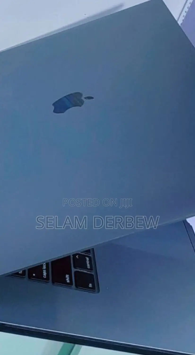 New Laptop Apple MacBook Pro 2019 16GB Intel Core I9 SSD 512GB