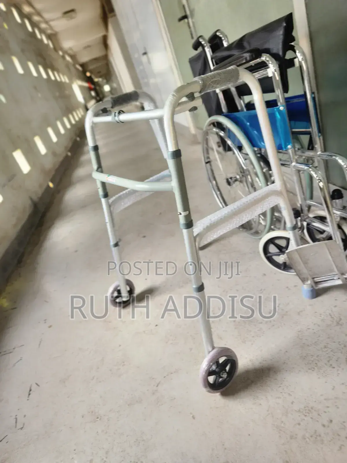 Almunium Walker脈衝walker肺癌walker管道foldable Walker冤𧙕walker