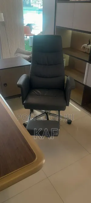 Photo - Managerial Chair