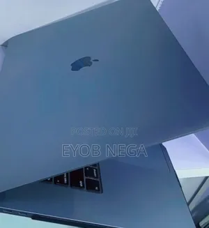 New Laptop Apple MacBook Pro 2019 16GB Intel Core i9 SSD 512GB