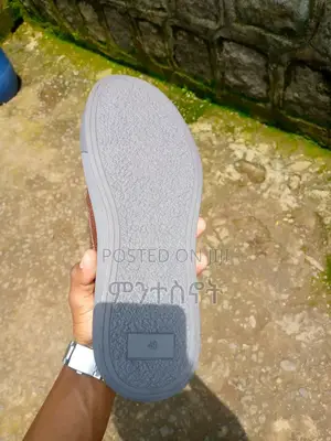 Stylish Brown Leather Slip-on Shoes – Brand New!