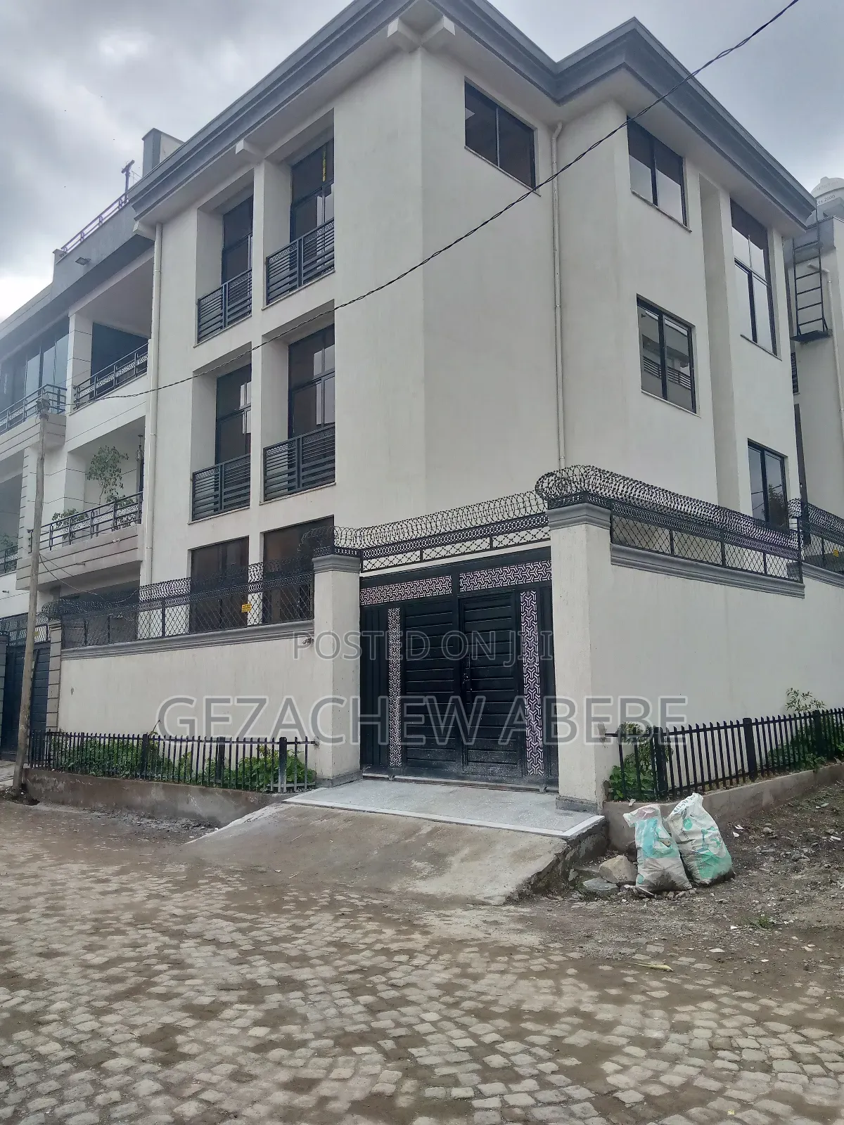 ለሸያጭ የቀርበ G+2