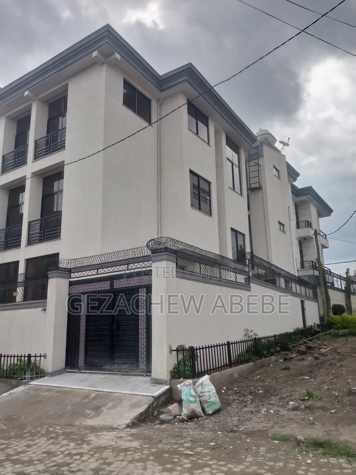 ለሸያጭ የቀርበ G+2