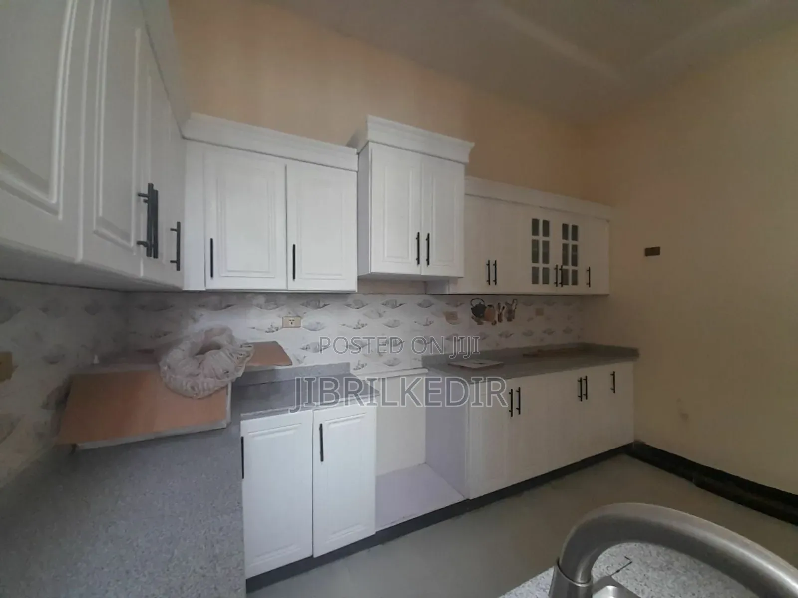 2bdrm Condo in Arabesa, Bole for rent