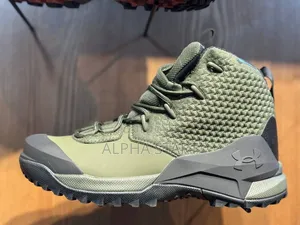 Photo -  Under Armour Original Shoes
 Made in Vietnam