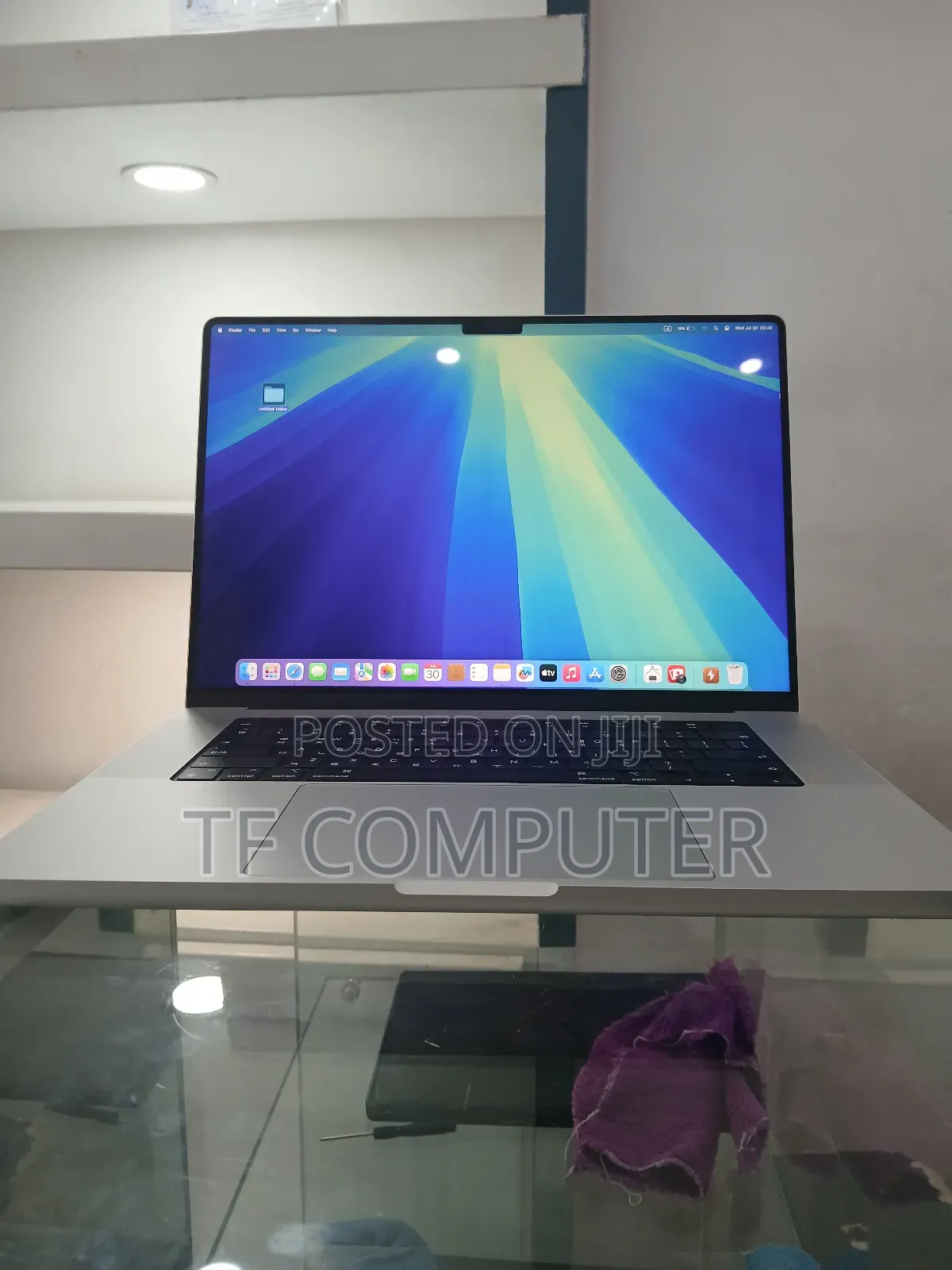 New Laptop Apple MacBook Pro 2021 M1 16GB Apple M1 Pro SSD 1T